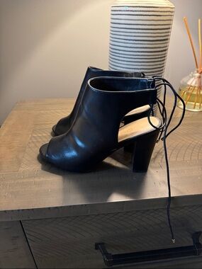 Aldo Black Open-Toe Lace-Back Block Heel Sandals